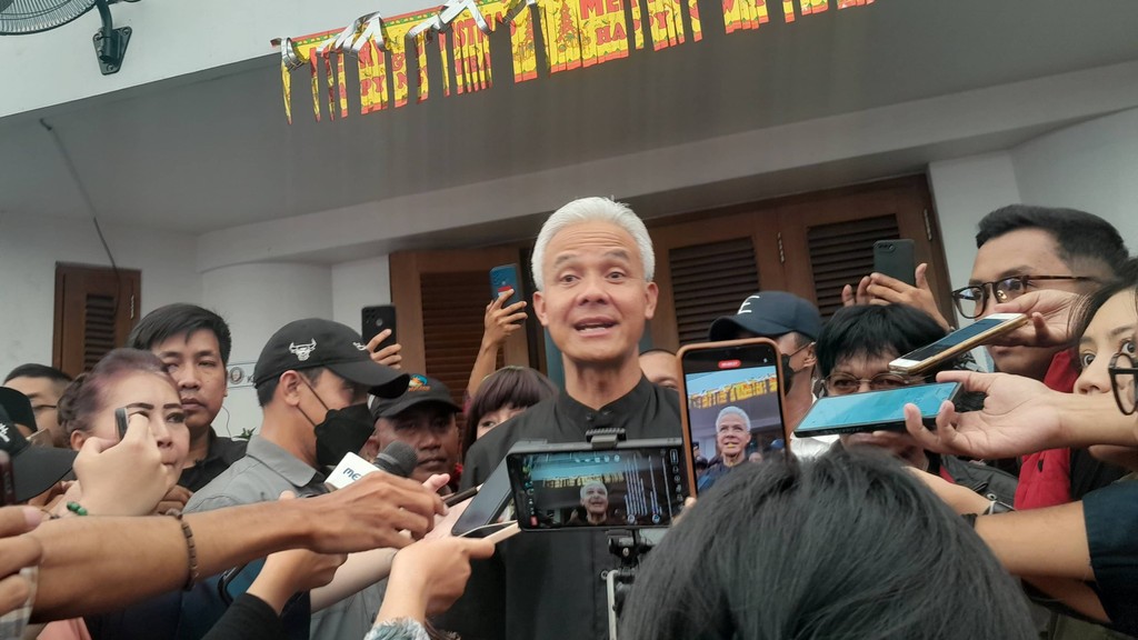 Konferensi pers capres Nomor urut 03, Ganjar Pranowo, di Rumah Aspirasi Relawan Ganjar-Mahfud, Menteng, Jakarta Pusat, Jumat (23/2/2024).